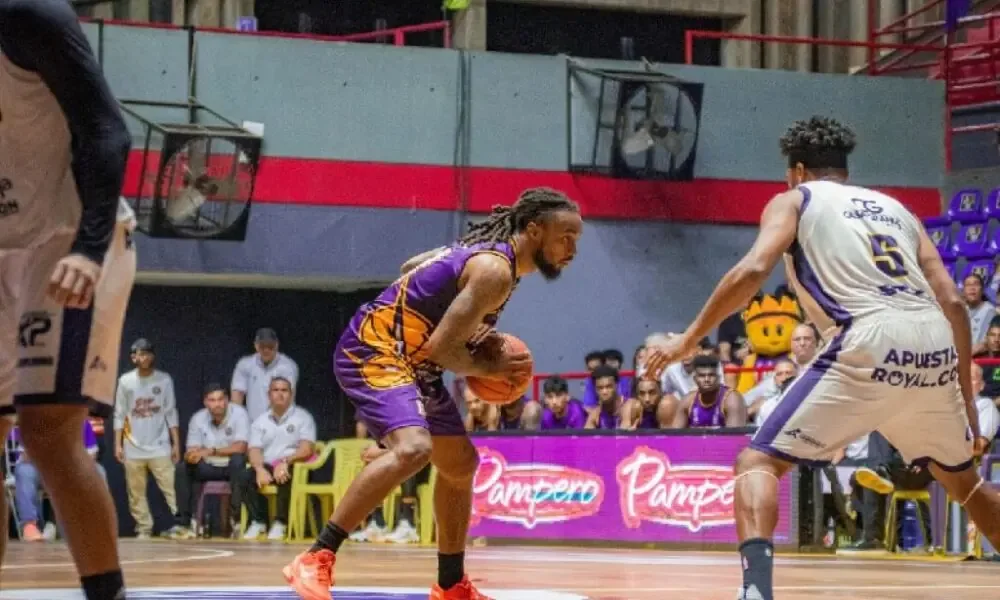 Brillantes logra su segunda victoria en la Superliga Profesional de Baloncesto tras un emocionante partido en Maracaibo.
