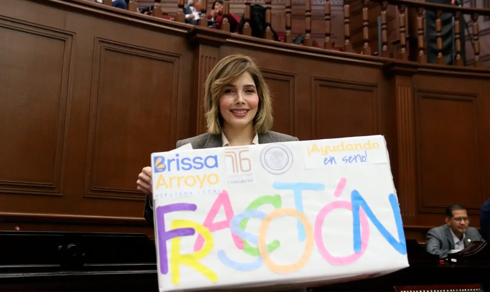 "Brissa Arroyo anuncia la instalación del 'Frascotón' en el Congreso de Michoacán."