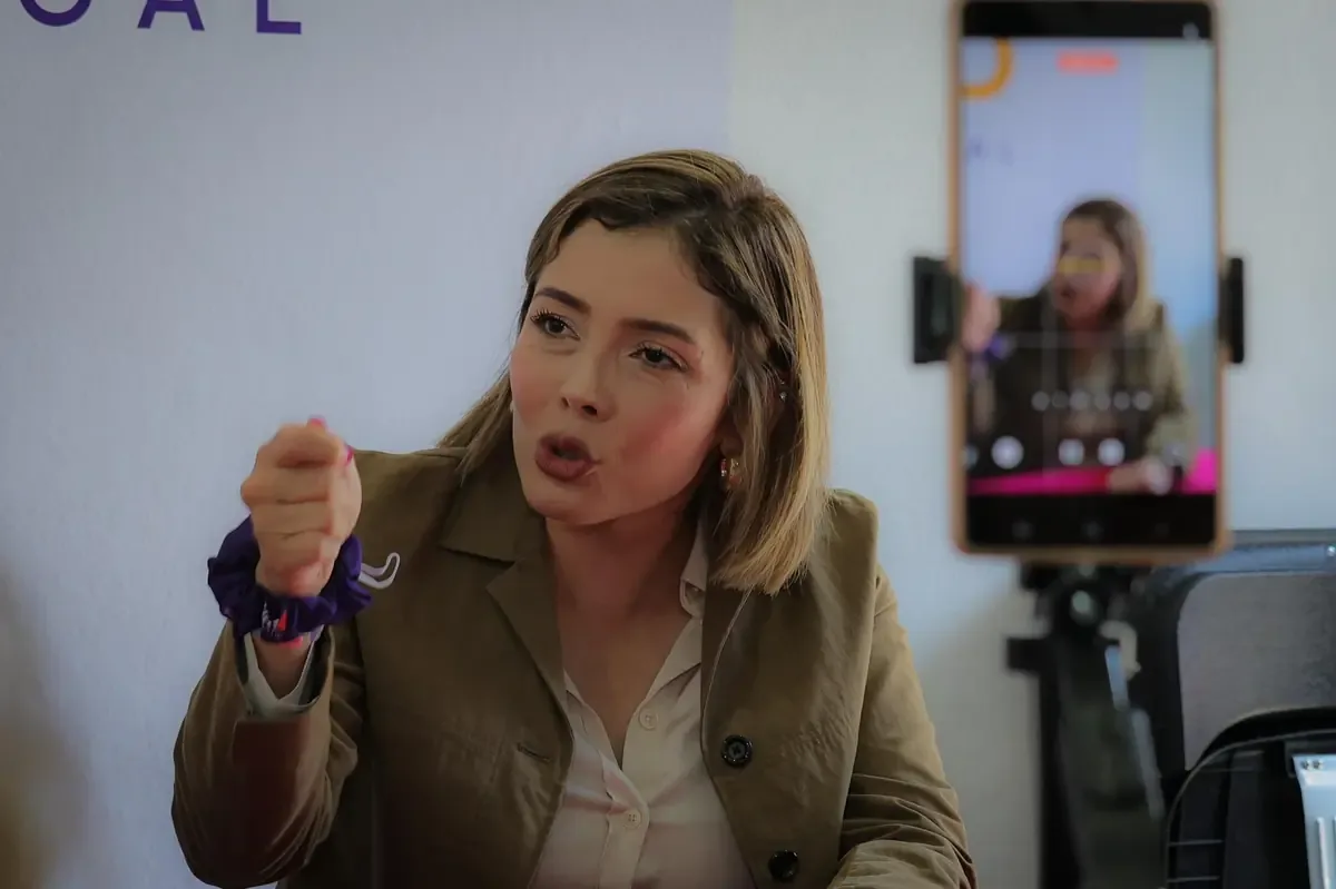 La diputada local Brissa Arroyo busca promover el desarrollo integral de Morelia en su informe.