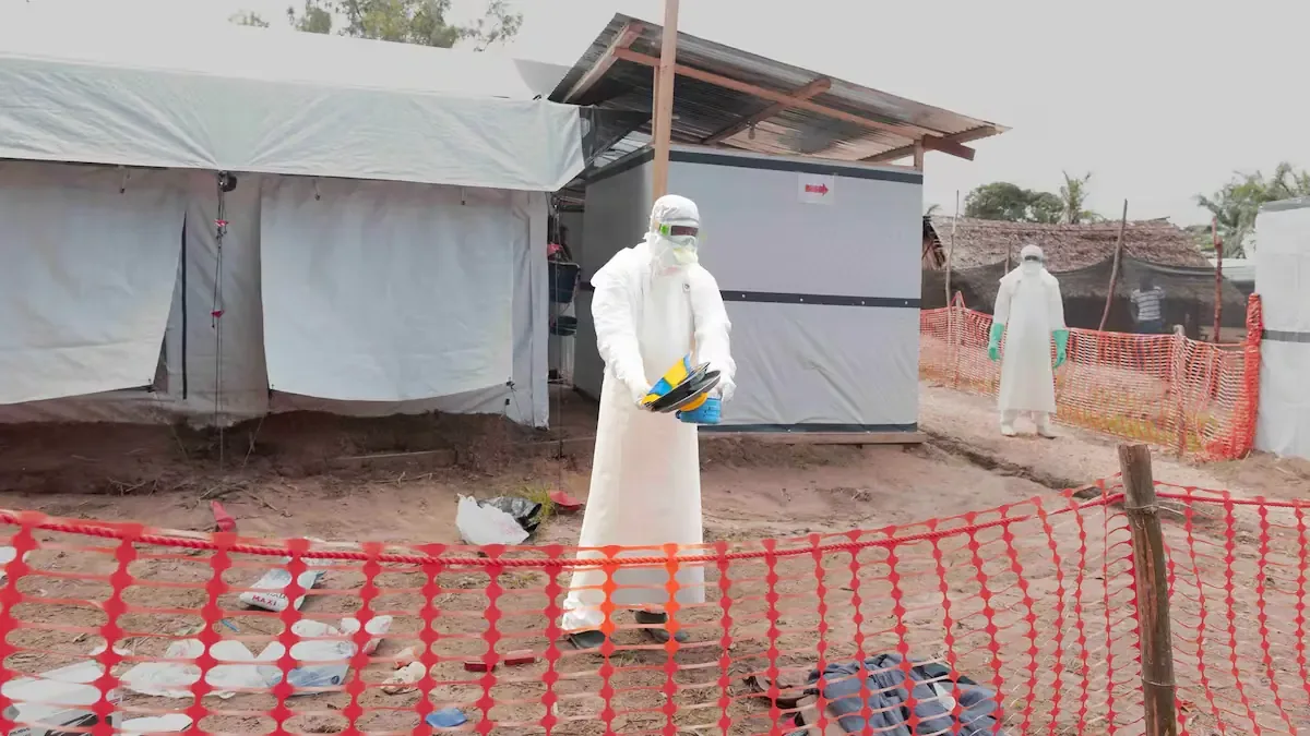 La rápida propagación del ébola en Congo y Uganda pone en riesgo a la región y al mundo.