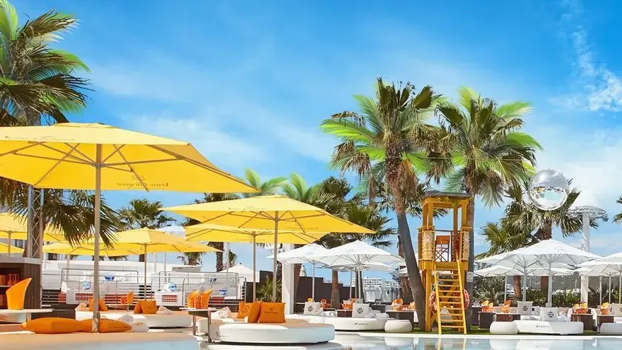 Cada viernes, disfruta de gastronomía, música y cócteles en O Beach Ibiza.