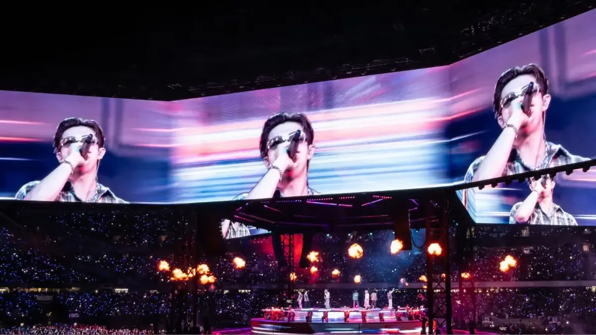 La banda surcoreana BTS comenzó su última serie de conciertos en Estados Unidos, destacando su conexión con Los Ángeles.