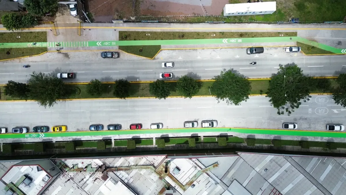 La obra mejora la movilidad y conectividad en la zona industrial de Uruapan.