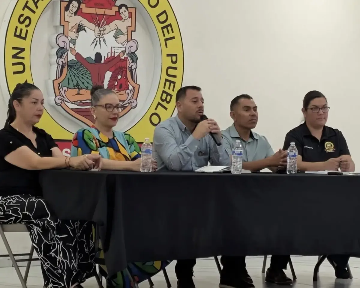 El Sindicato de Burócratas exige al alcalde cumplir con sus obligaciones laborales.