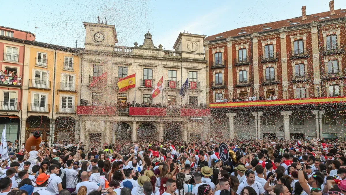 El Ayuntamiento ajusta horarios y establece medidas para reducir el ruido en las fiestas.