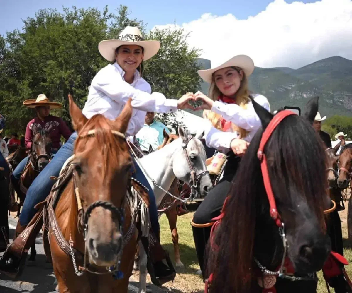 La cabalgata reúne a comunidades vecinas y resalta el legado agrícola de Palmillas.