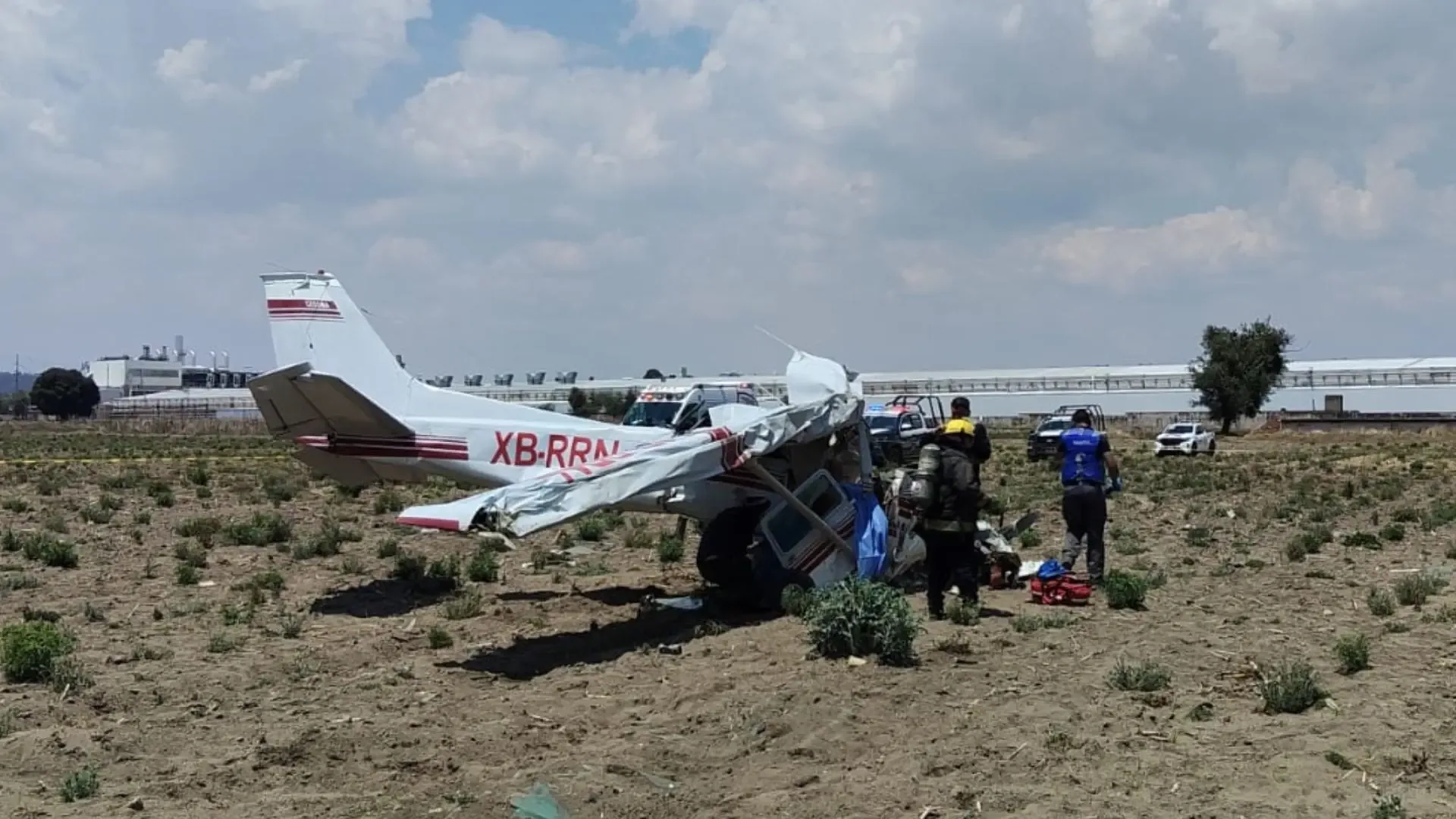 VIDEO | Avioneta se desploma en Puebla
