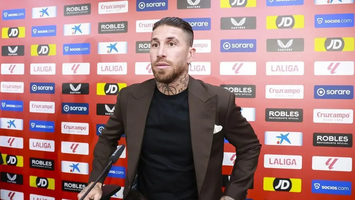 La nueva propuesta de Sergio Ramos altera el acuerdo inicial para la compra del club andaluz, generando preocupación entre accionistas.
