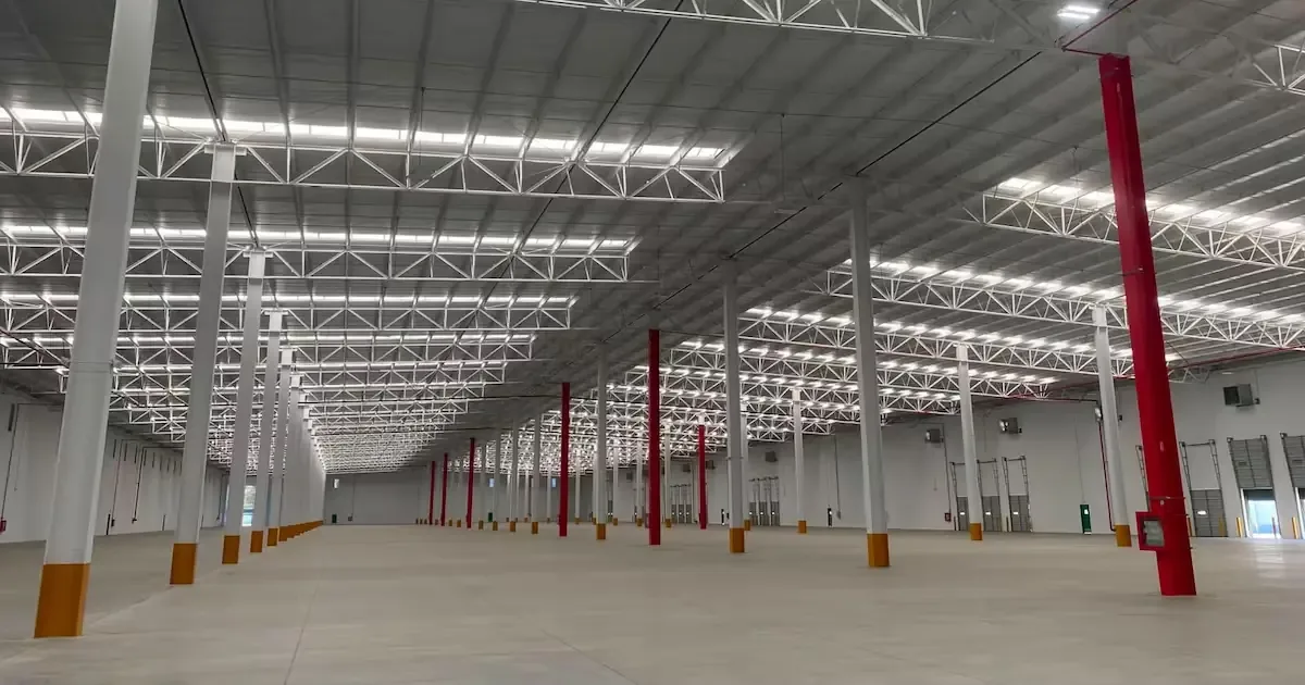 Las empresas de Baja California adoptan acuerdos más flexibles, impulsando inversiones en la región a pesar de la incertidumbre.