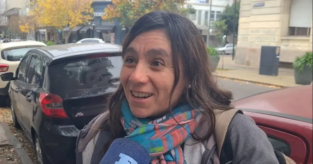 La nueva aplicación para el estacionamiento medido en La Plata despierta dudas y expectativas entre los居民 y comerciantes locales.