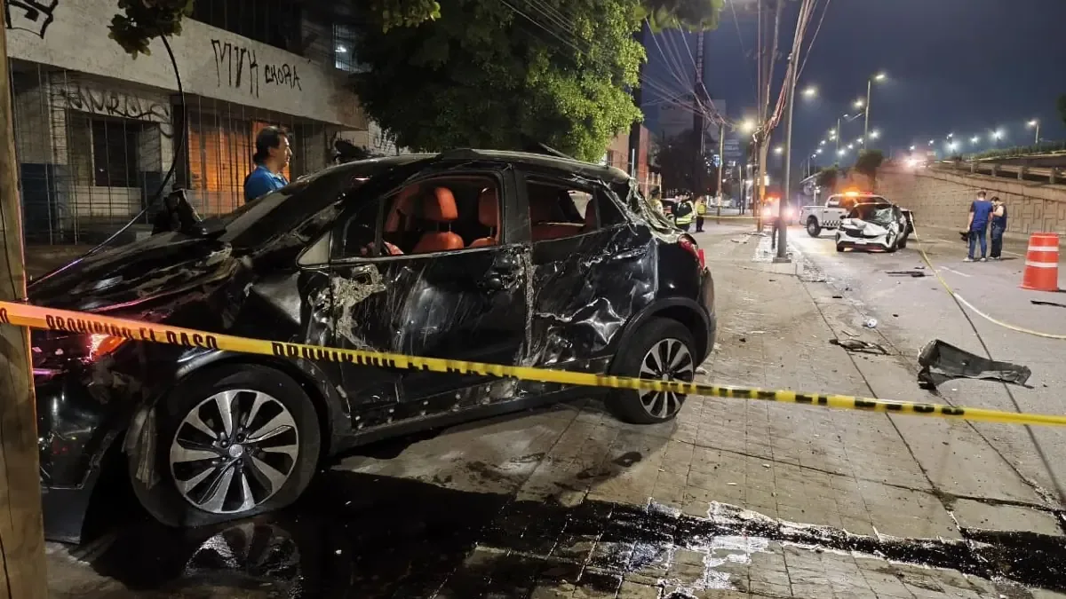 Un accidente sorprendente en Guadalajara deja a los involucrados con lesiones leves.