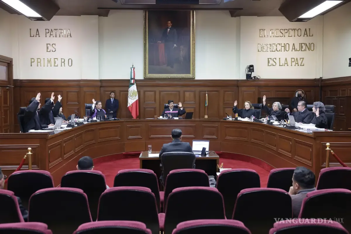 Camionetas blindadas adquiridas por la Suprema Corte para los Ministros.