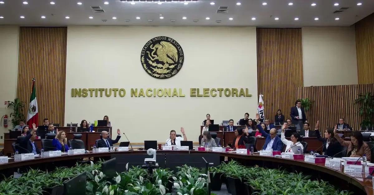 Los partidos políticos ignoran plazos legales y inician campañas para las elecciones de 2027.