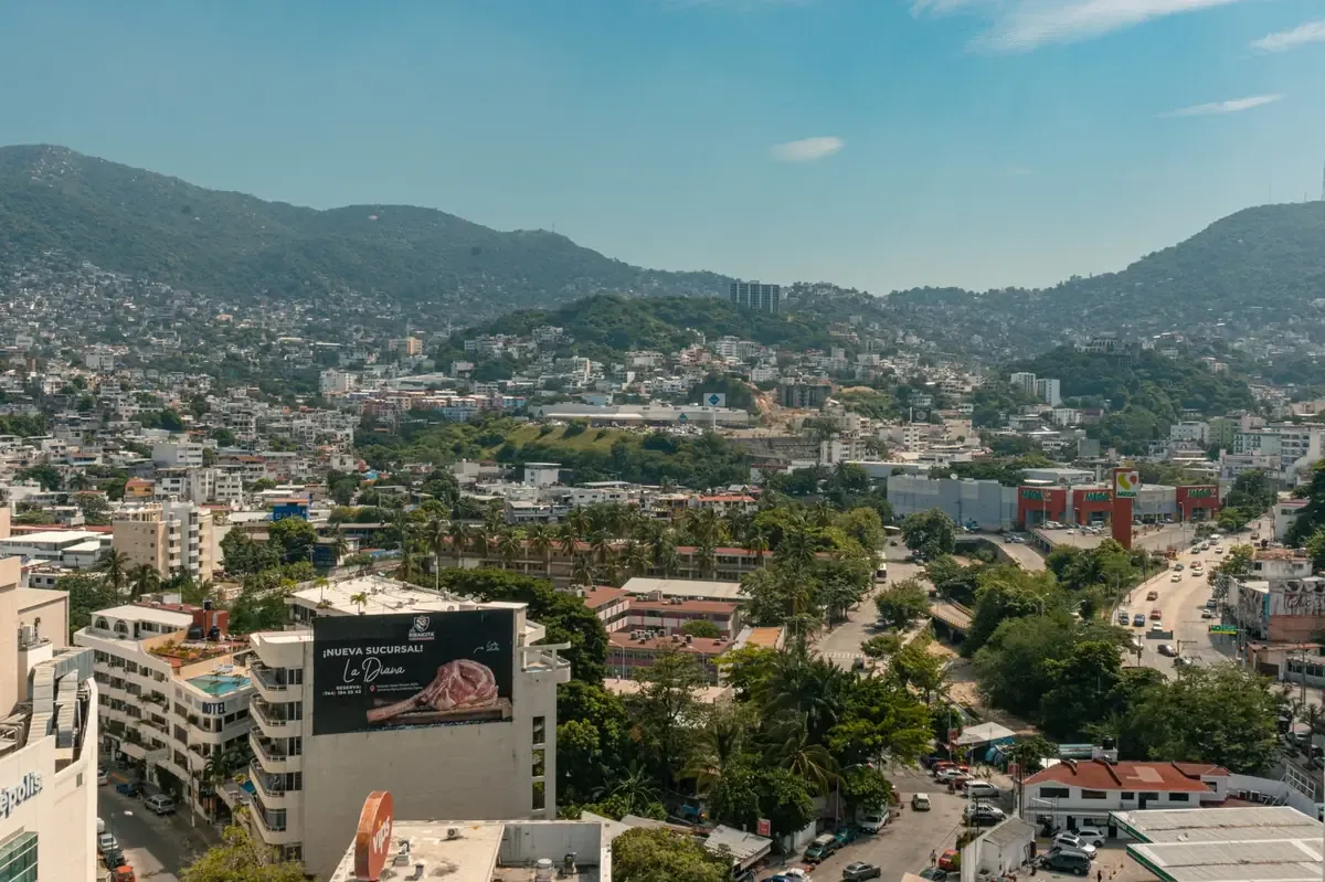 Un fenómeno meteorológico traerá lluvias y vientos fuertes a diversas regiones de Guerrero.