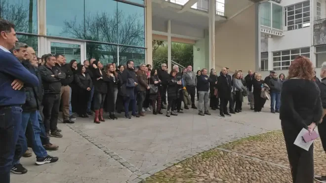 Trabajadores exigen un plan de empleo y denuncian la censura en informativos.