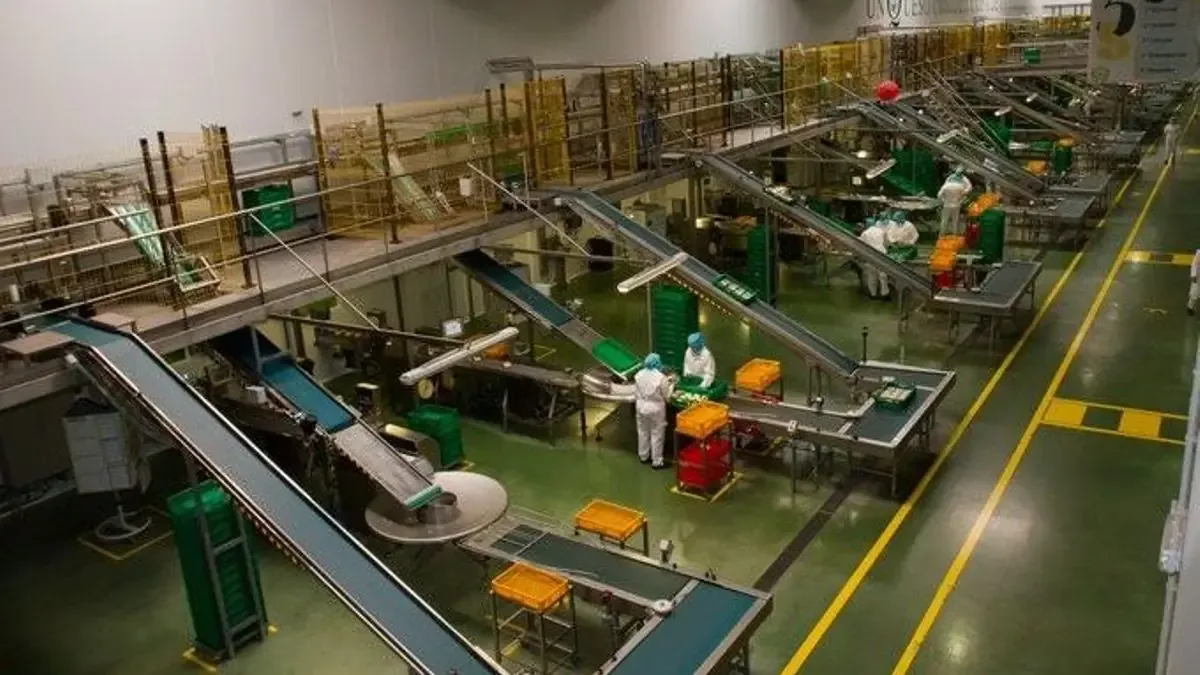 La comunidad presenta el cuarto mayor descenso en producción industrial, mientras el país experimenta un leve aumento.