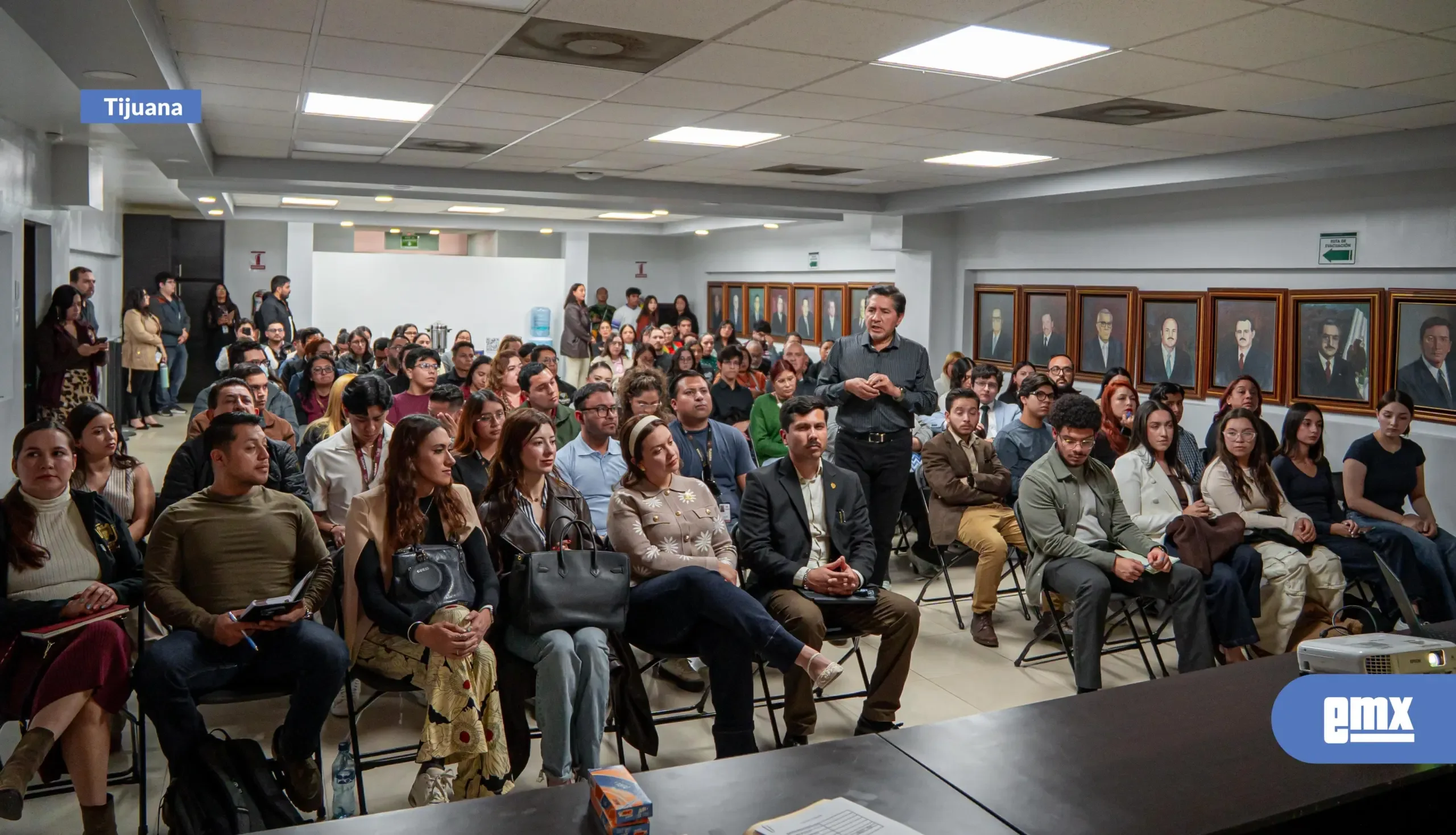Capacitación en evaluación de políticas públicas por parte del Gobierno de Tijuana.