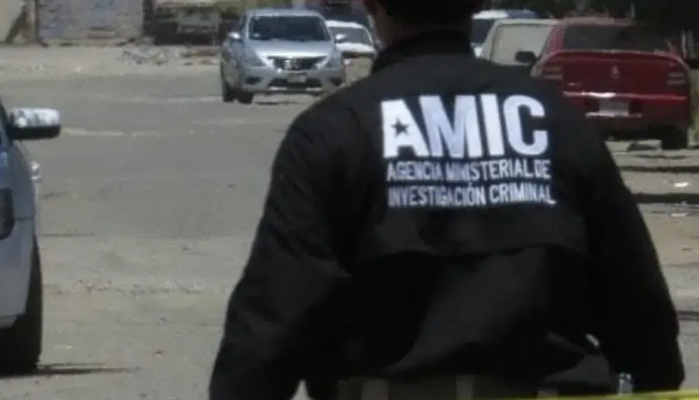 Un hombre fue arrestado tras una orden judicial en San Carlos, Sonora, por varias acusaciones graves.