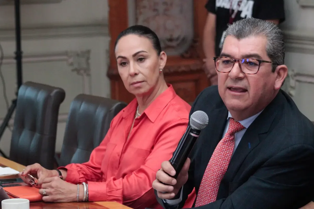 Tras evitar huelga, se enfatiza la urgencia de diversificar la economía poblana más allá de la automotriz.