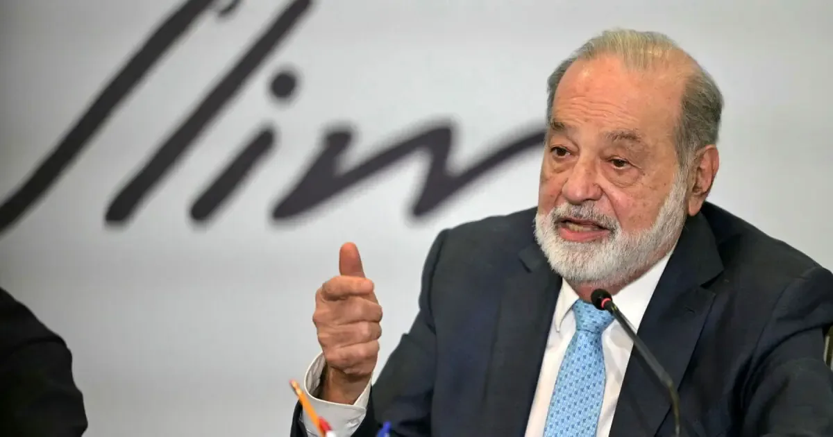 América Móvil se posiciona como líder en telecomunicaciones con ingresos de 943,638.4 millones de pesos en 2025.
