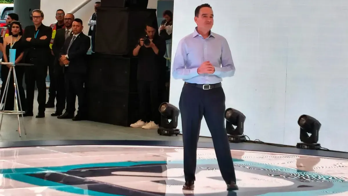 El alcalde promueve la cooperación entre diferentes niveles de gobierno para el desarrollo de Zamora.