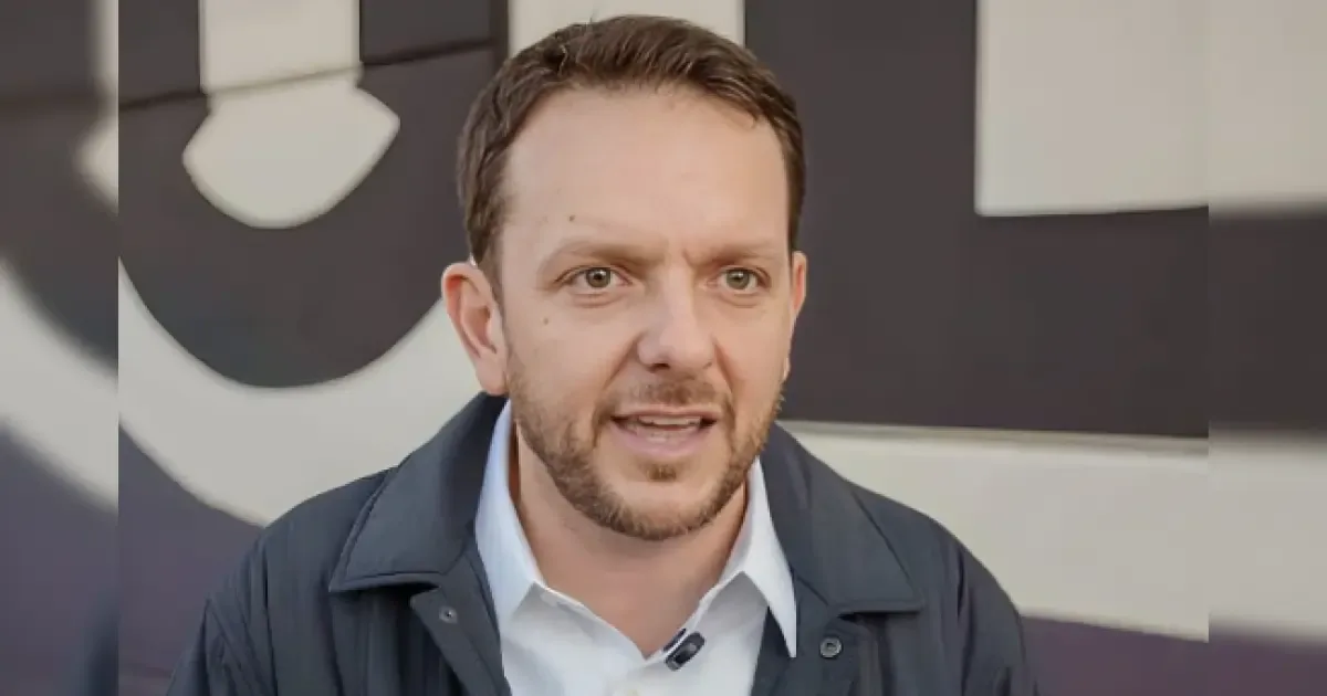 Carlos Torres durante su declaración sobre denuncia anónima a la FGR.