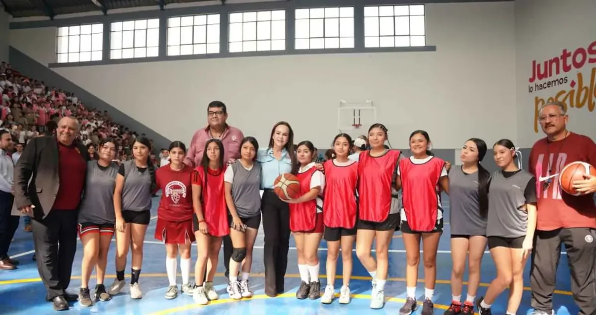 La rehabilitación del gimnasio beneficia a estudiantes y deportistas de Nuevo Laredo.