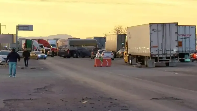 El cierre afectó el tráfico y la movilización de vehículos en la zona.