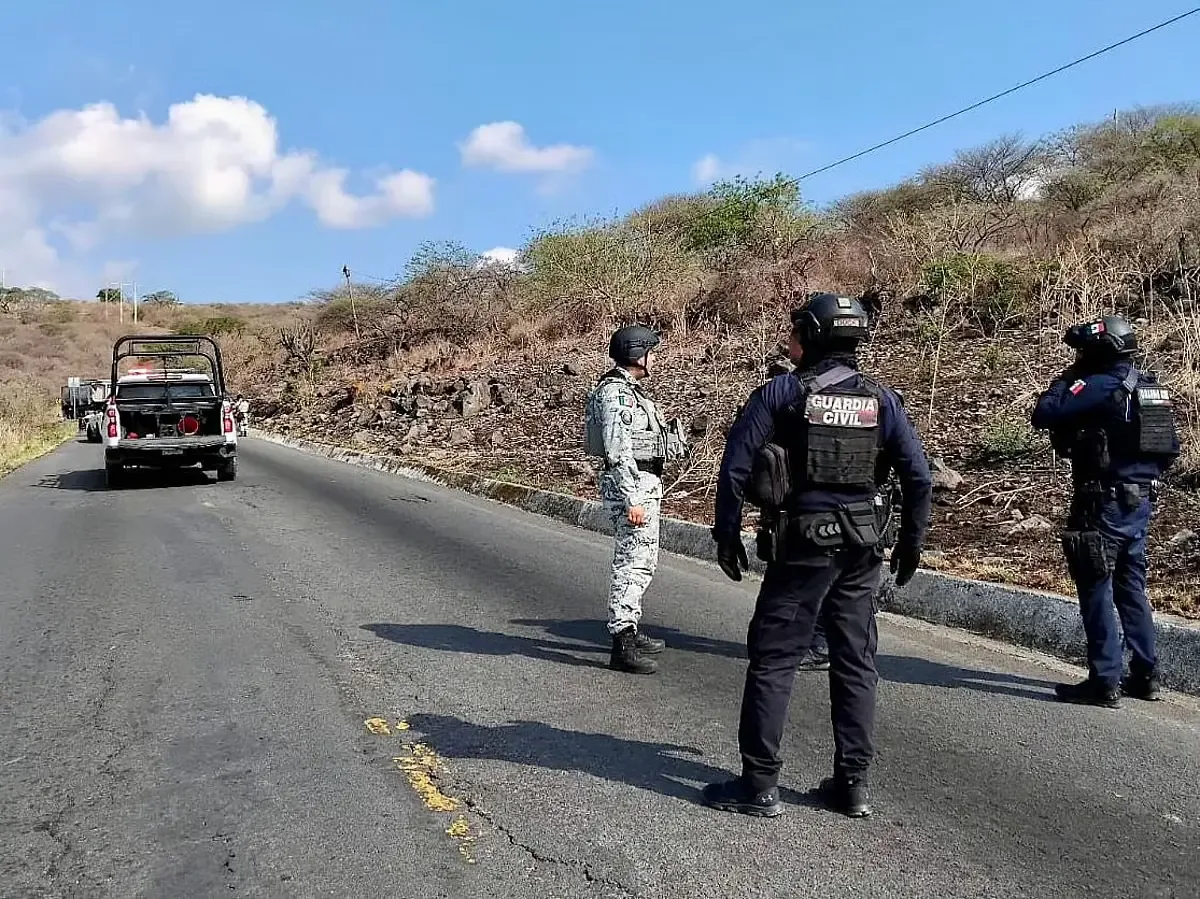 La intervención de autoridades asegura la seguridad en las vías de Michoacán.