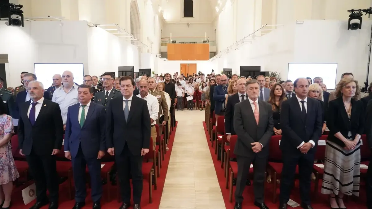 Evento conmemorativo destaca el compromiso con la memoria de las víctimas y la lucha contra el "blanqueo" del terrorismo.