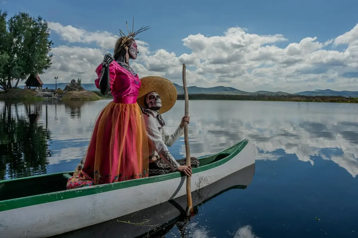 El político afirma no conocer al "rey del huachicol" en medio del escándalo.