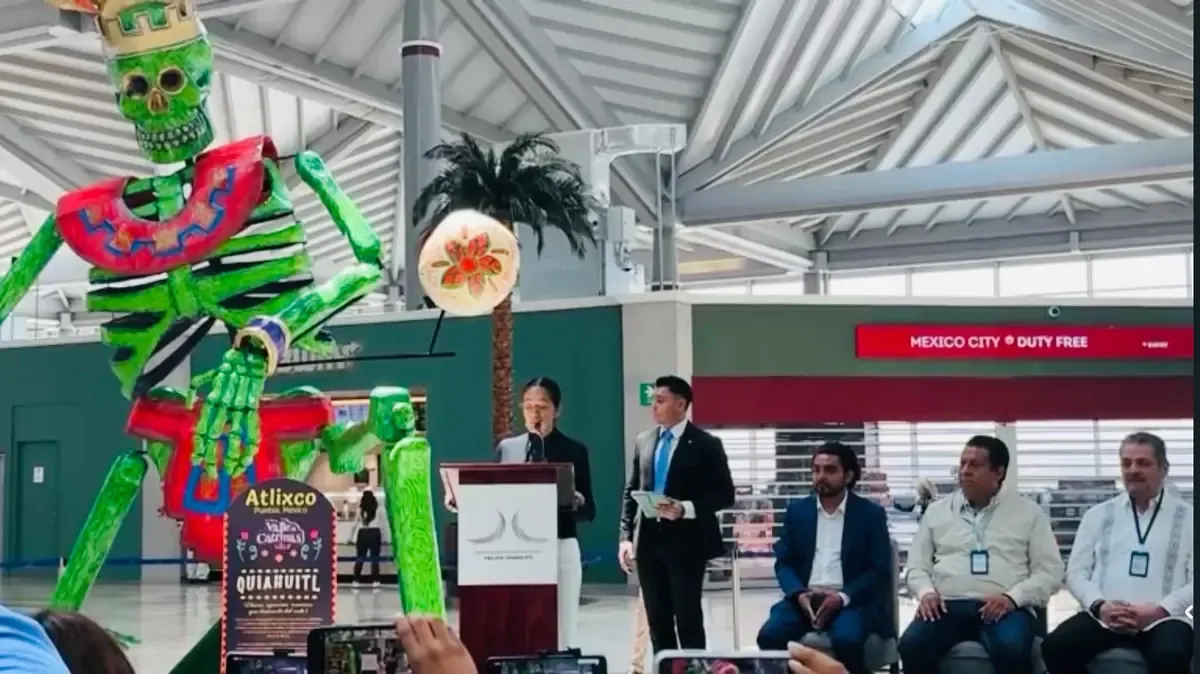 La instalación de esta figura icónica resalta la cultura mexicana en el AIFA.