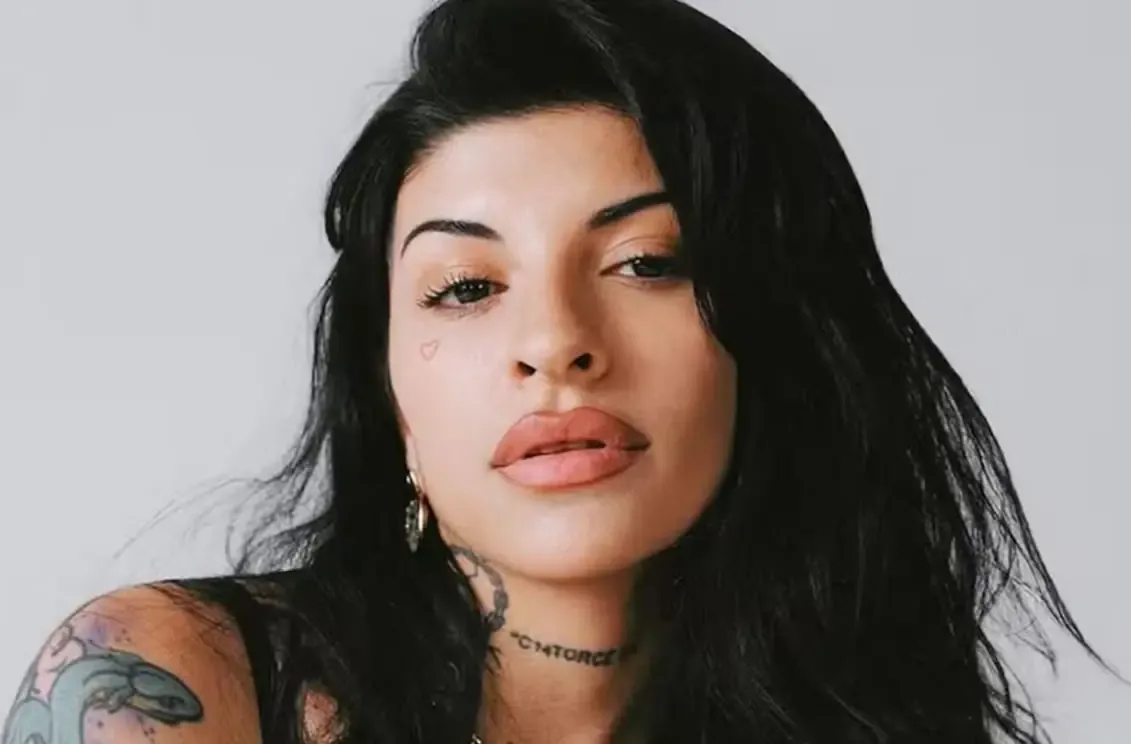 La cantante argentina aclara su relación con una propuesta legislativa que busca sancionar a padres deudores alimentarios.