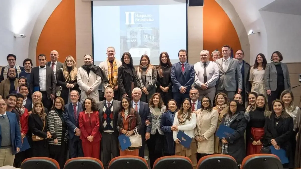 El evento reúne a académicos para explorar la cultura jurídico-política hispánica.