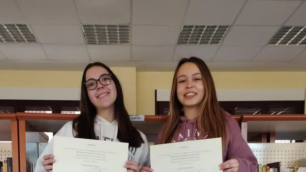 Cecilia Díez y Rocío Pérez obtienen el primer premio por su innovador vídeo sobre inteligencia artificial.