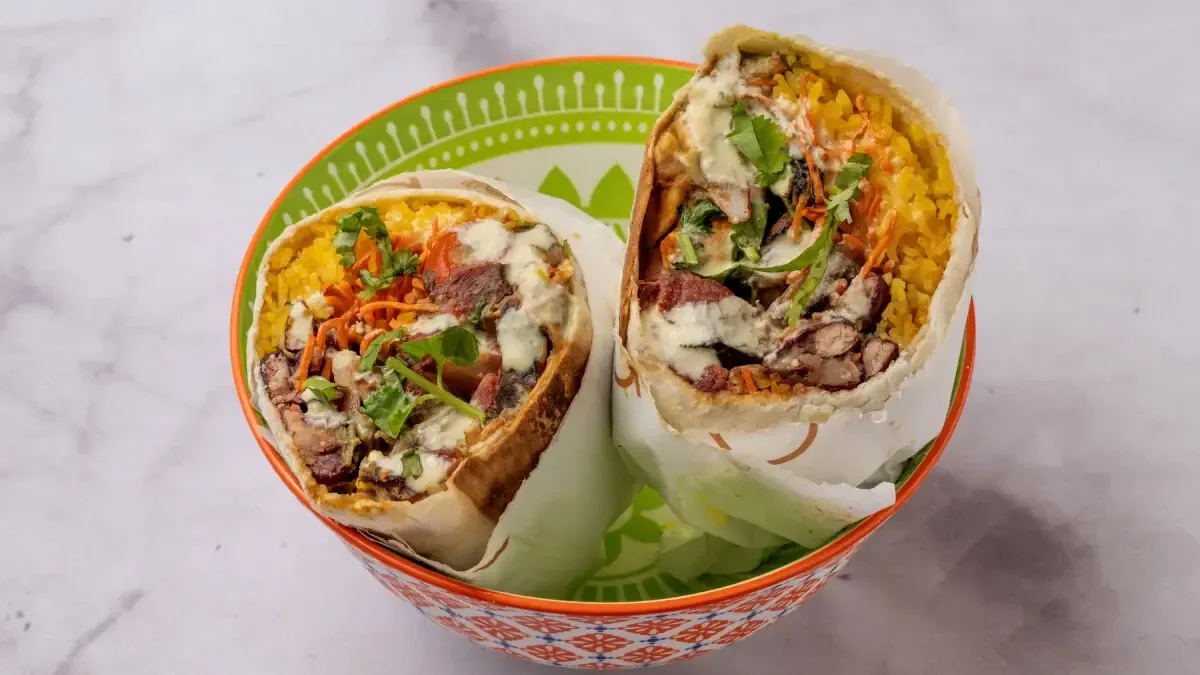 Celebra el Día Nacional del Burrito con promociones especiales de populares cadenas de comida.