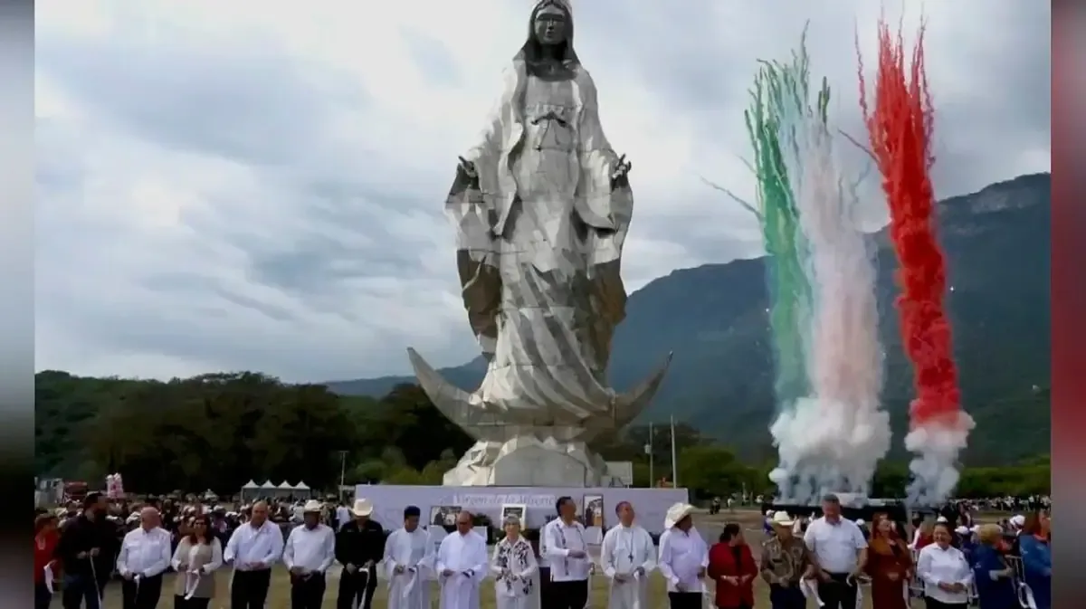 Celebra el municipio con actividades religiosas en un entorno seguro y natural.