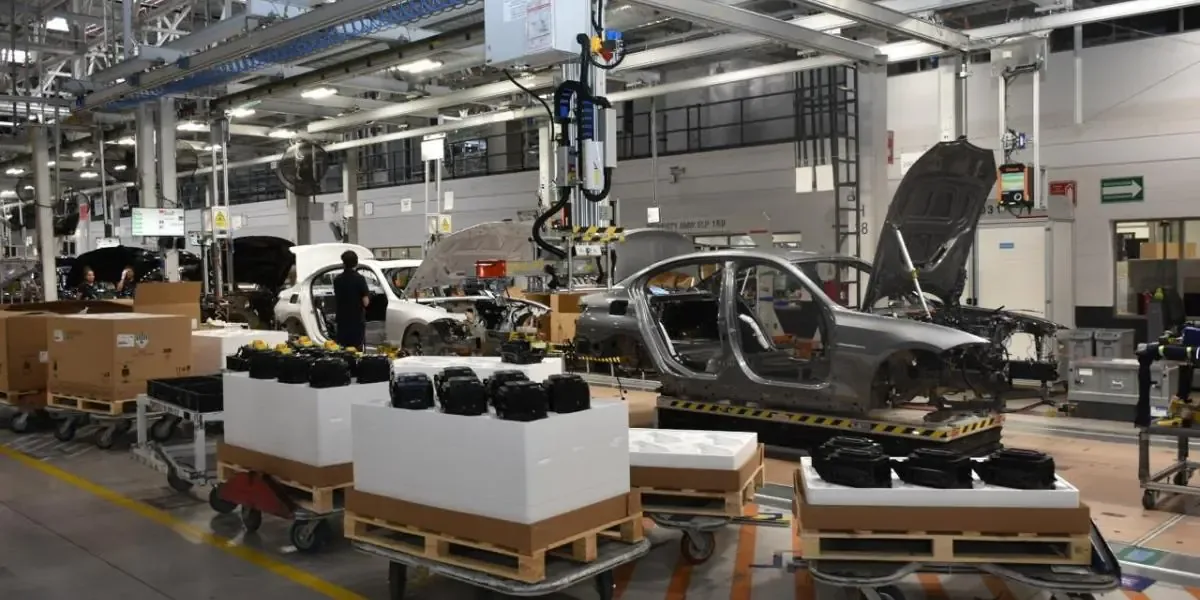 La inversión de BMW Group en San Luis Potosí genera empleos y promueve la electromovilidad.