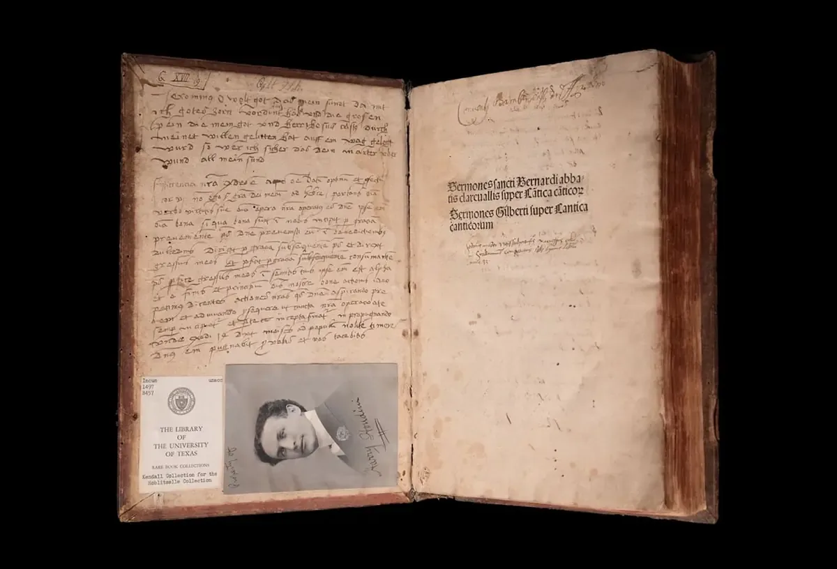 Las exposiciones resaltan los logros y artilugios del ilusionista y su impacto cultural.