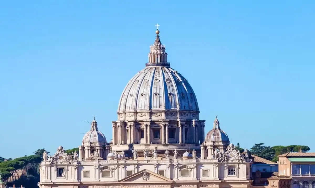 Celebrando cuatro siglos, el Vaticano abrirá al público toda la terraza de la basílica junto con un nuevo café y exhibiciones.