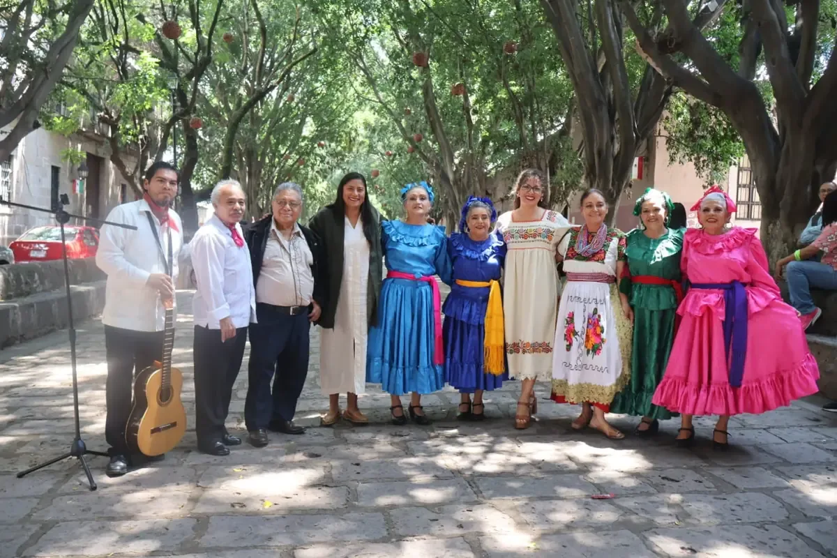 La senadora con licencia participó en una jornada de música y danza en Michoacán.