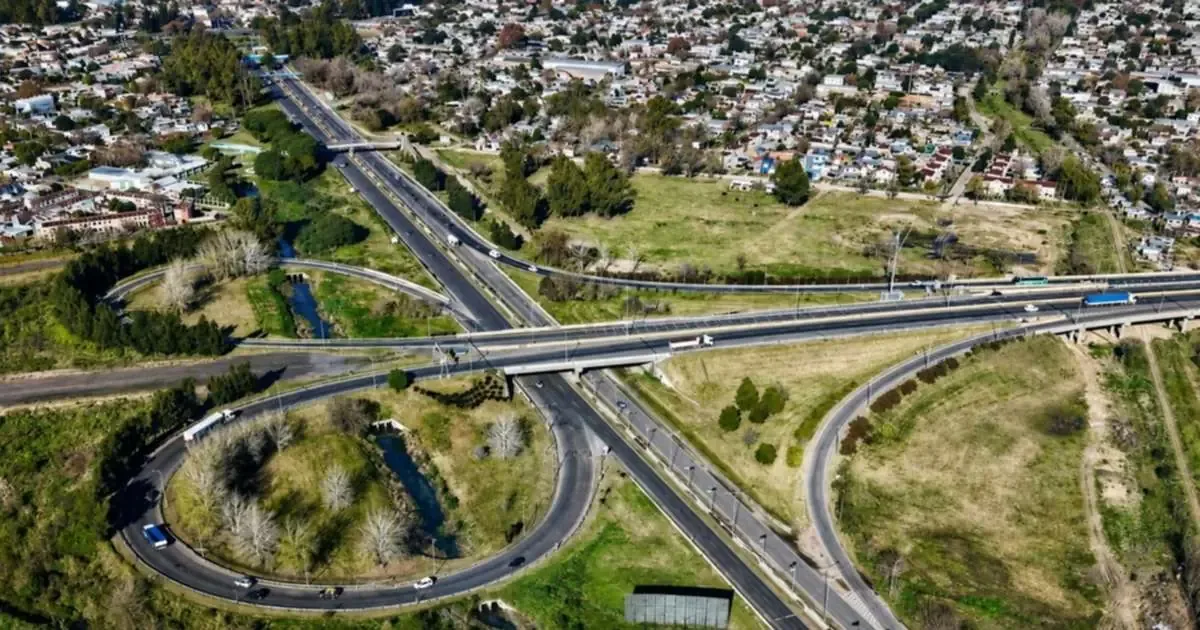 Las obras en el distribuidor Diagonal 74 mejorarán la seguridad vial y modernizarán la infraestructura existente.