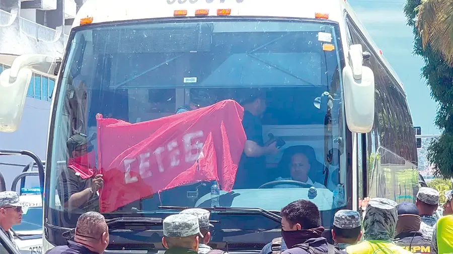 La Coordinadora Estatal de Trabajadores de la Educación de Guerrero exige diálogo con el gobierno federal tras incidentes recientes en la Costera.