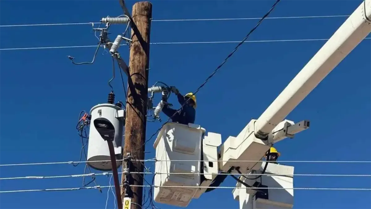 La suspensión del servicio se debe a mantenimiento en la red eléctrica para mejorar la calidad del suministro.