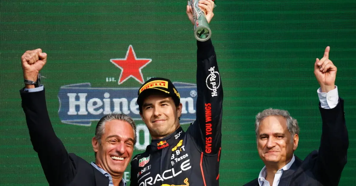 La demanda de Checo Pérez fue fundamental para evitar la desaparición del equipo de Fórmula 1.