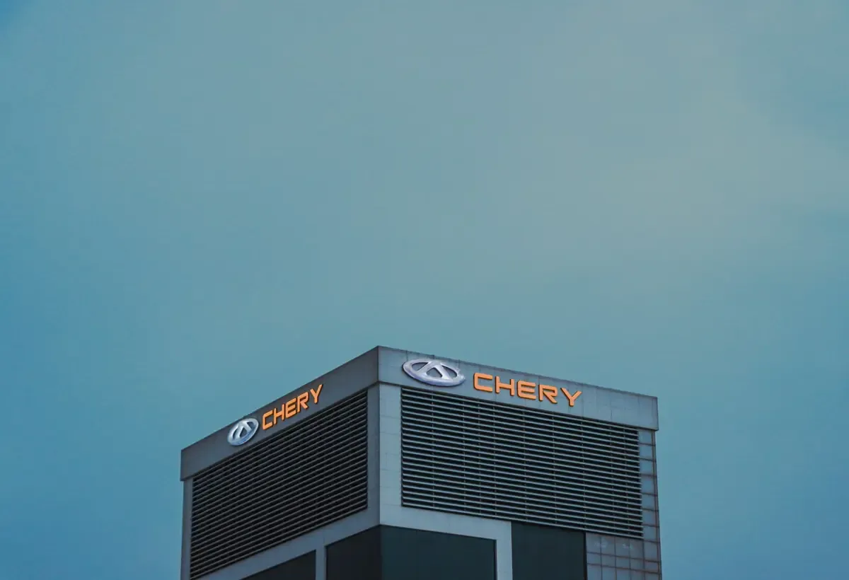 Chery se enfrenta al desafío de mejorar su servicio posventa mientras impulsa innovaciones tecnológicas en Chile.