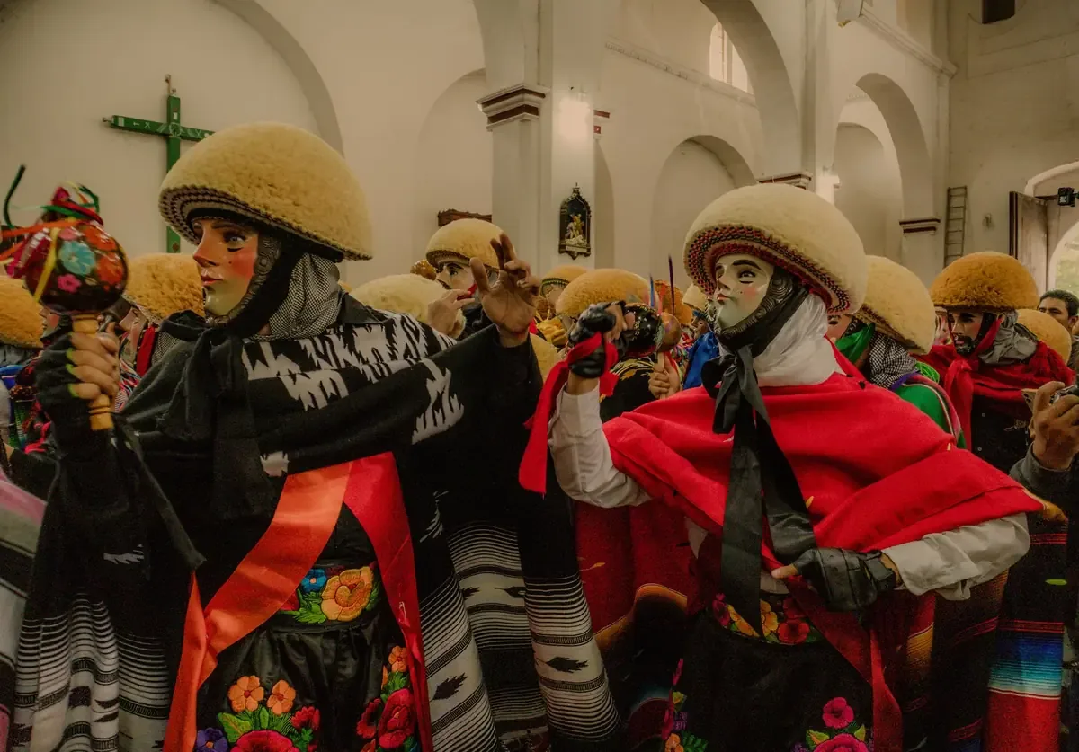 La Unesco galardona al Programa Chiapas Puede por su enfoque en la alfabetización multicultural.
