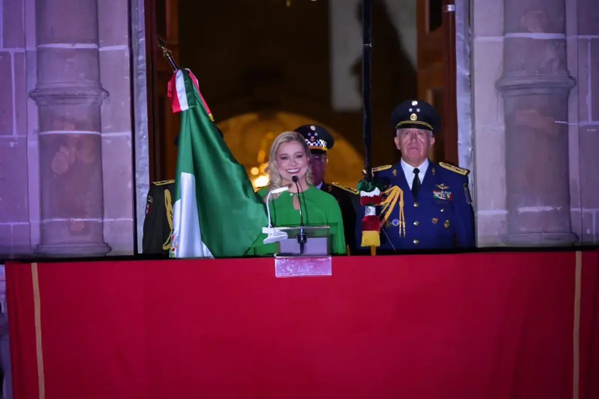 Más de 46 mil chihuahuenses se congregaron en la Plaza del Ángel para conmemorar la Independencia de México.