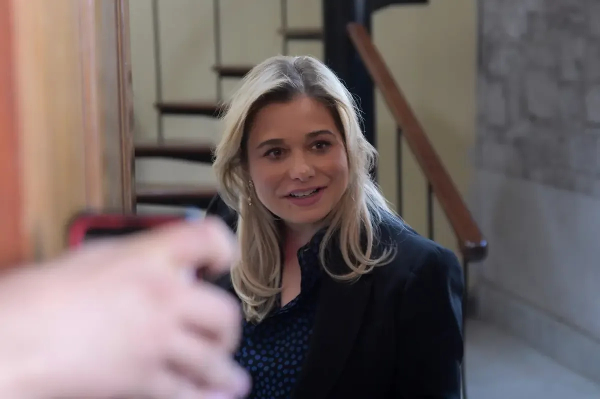"María Eugenia Campos defiende la independencia política de los chihuahuenses ante presiones externas."