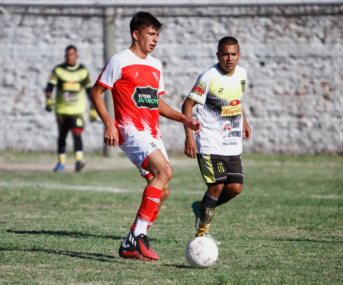 Tras una contundente victoria, Chivas se enfrenta a Pachuca para seguir en la lucha por el liderato del torneo.